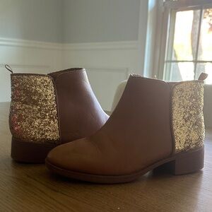 OshKosh B'gosh Brown Booties with Gold Sparkle